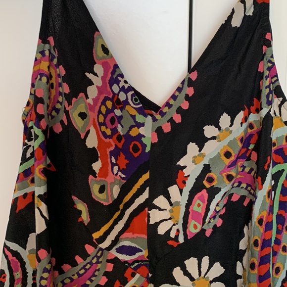 Anthropologie Black Abstract Floral Camisole - Picture 4 of 8